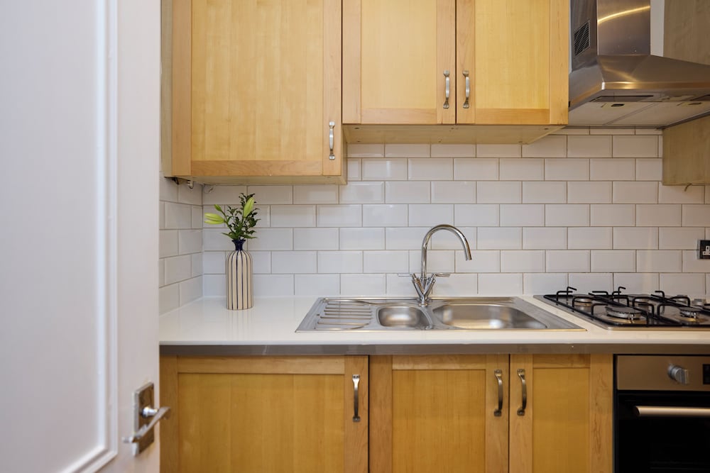 Hampstead Parkside Apartment
