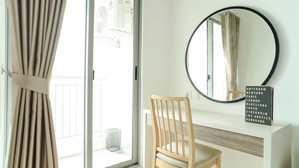 Modern Look And Comfy 2Br Apartment At M-Town Residence