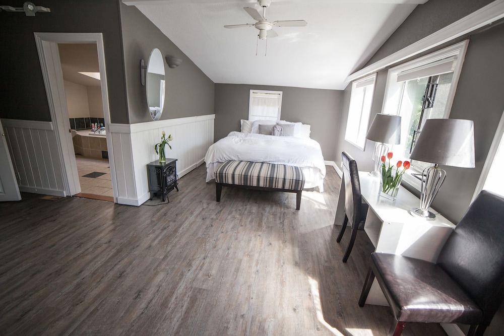 Tall Trees Bed & Breakfast