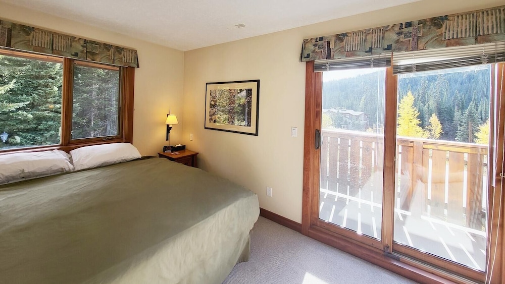 Sun Peaks Vacations - Timberline Village 46 4 Bedroom Home - Property Image 30