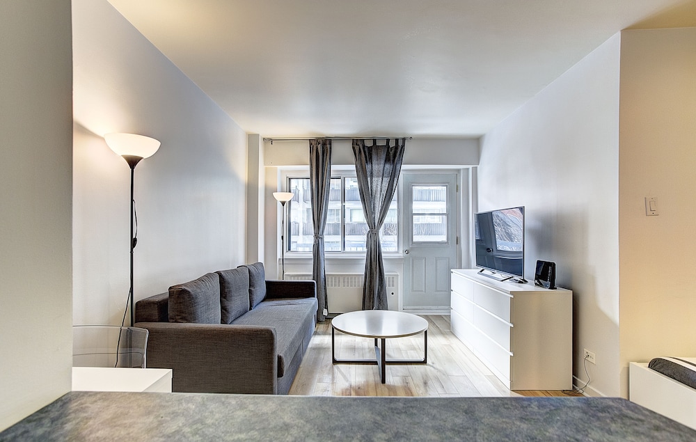 Destination Stays McGill Plaza DT MTL-0