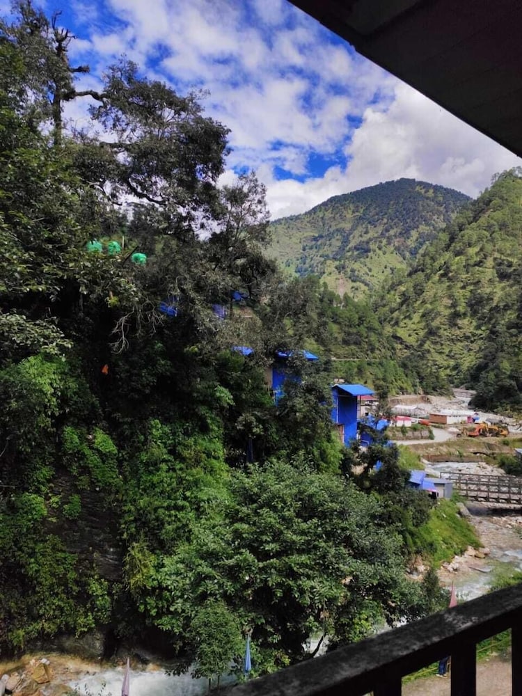 New Mandakini River Resort