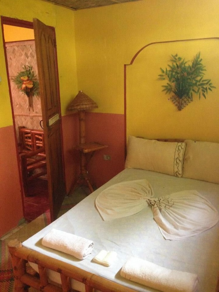 Treasure Isle Guesthouse - Hostel