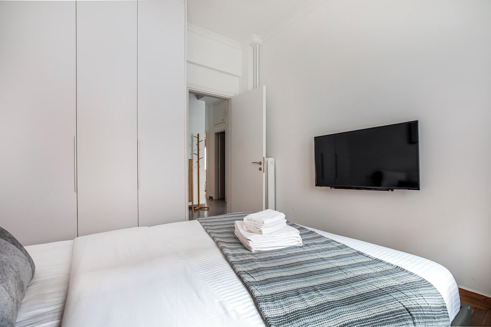 Selesta - 2 Bedroom Apartment in Athens