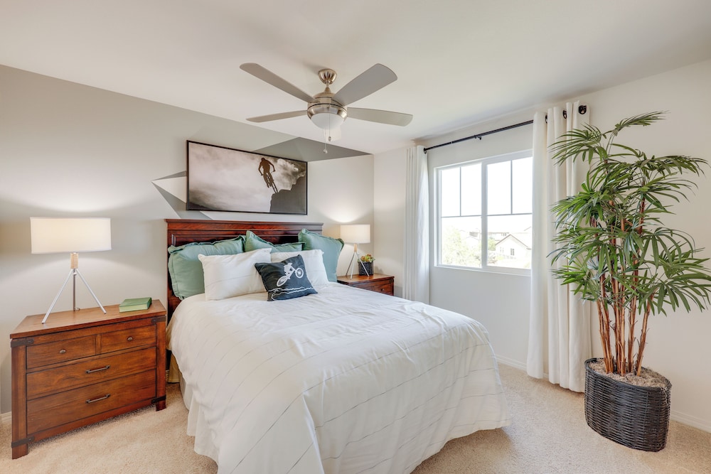 Pool Access & Mtn Views: Family Haven in Beaumont!