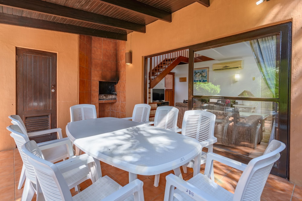 San Lameer Villa Rentals 2813