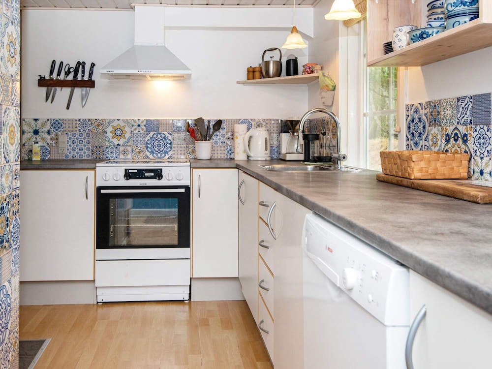 6 Person Holiday Home in Romo view 5