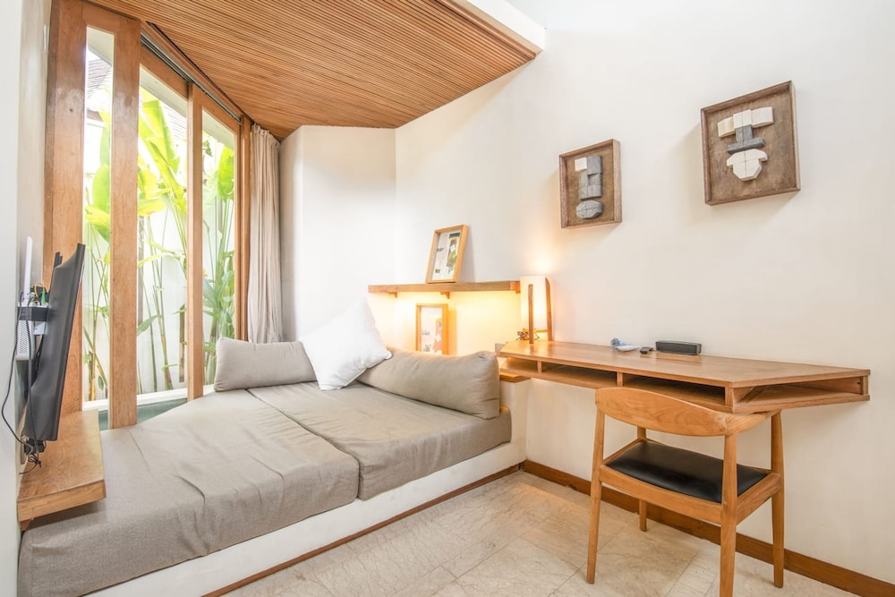 BA Villa 6 1BR Villa Luxurious 1-br Villa 800m to Canggu Beach