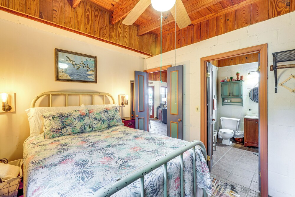 Dock + Stunning Views: Forested Lake Martin Cabin!