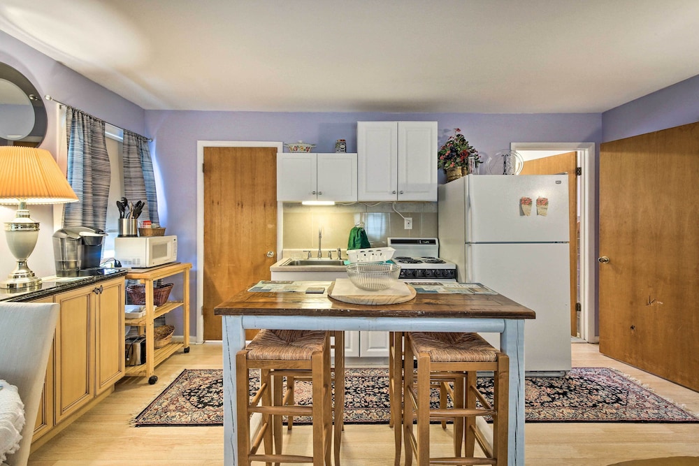 Hopewell Junction Apartment w/ Community Pool - Property Image 23
