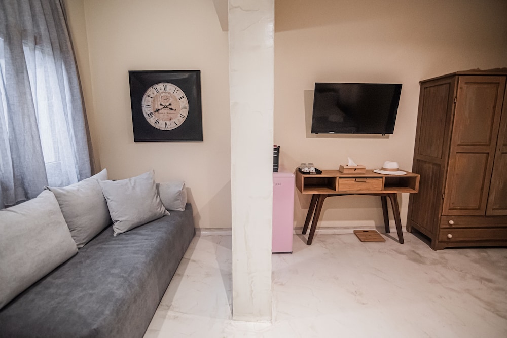 Pefkon Suites view 4