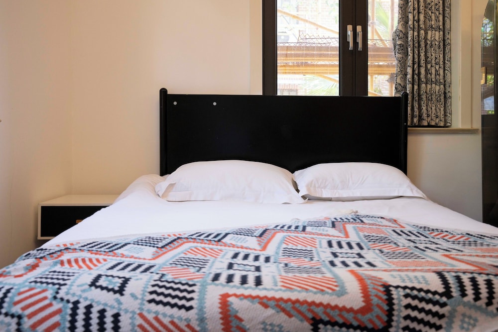 Book and Bed-Jingan Temple