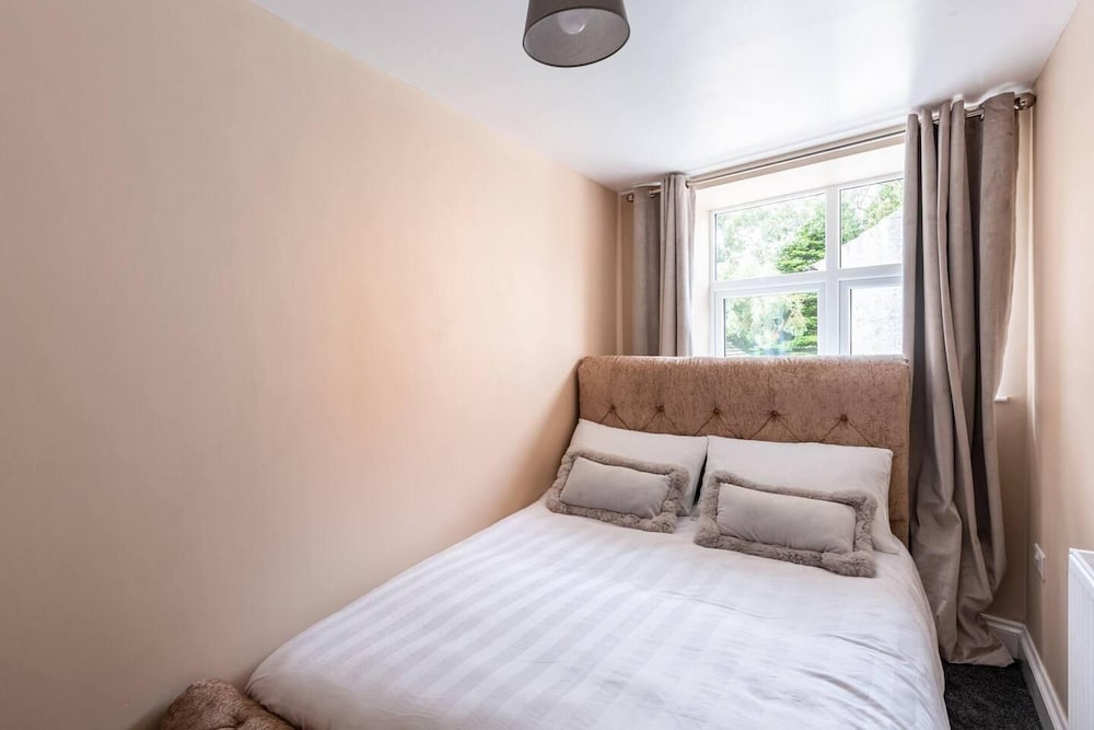 Beautiful 2-bed House in Egremont Milo's Place view 2