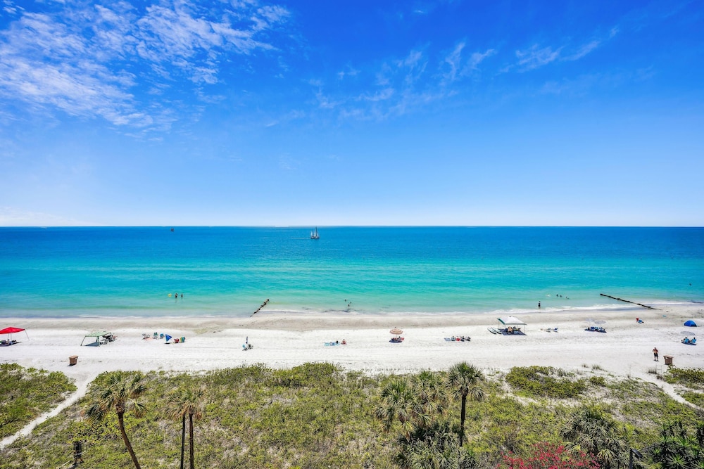 Ocean Sands 1-708