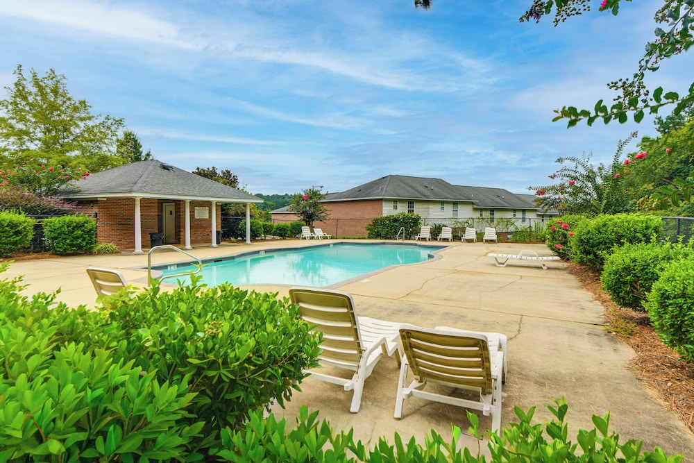 2 Mi to Tiger Territory! Condo w/ Community Pool