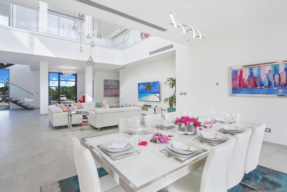 Brand New All-inclusive Villa in Cap Cana With Pool Jacuzzi Chef Butler Maid Golf Cart