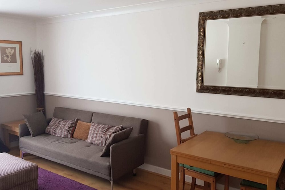 1 Bedroom Apartment near St. Paul's Cathedral
