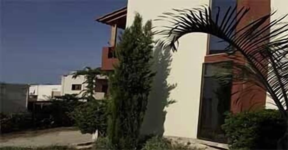 Armonia Apartments