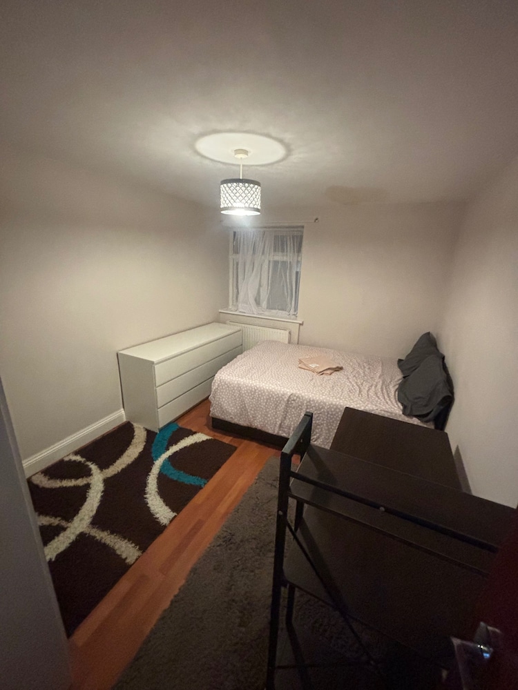 Stylish 1-bed Apartment- Sleeps 3 w/ Central Links