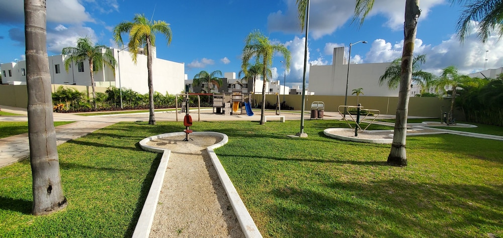 Casa Jardines de Dalia