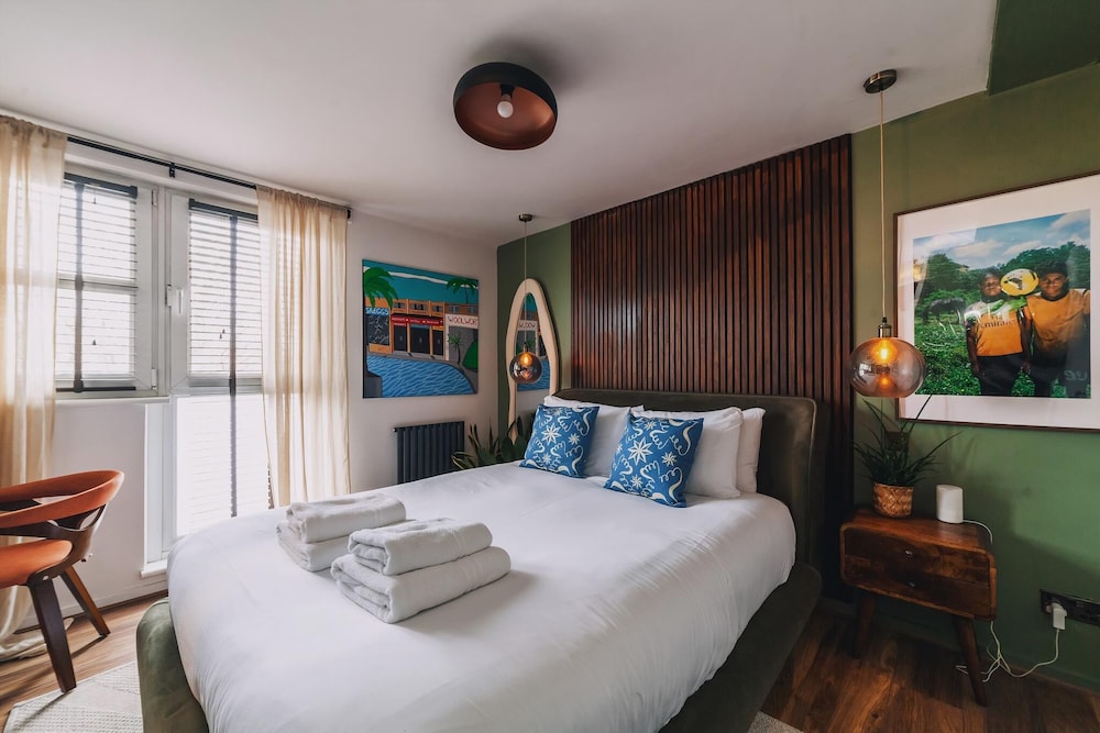 Peaceful & Unique Maisonette in Central London