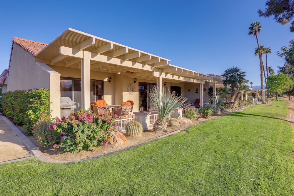Spacious Condo w/ Mtn Views in Palm Desert!