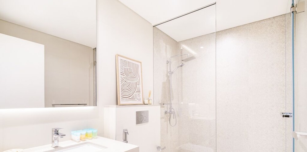 LUX  The JBR Garden View Suite