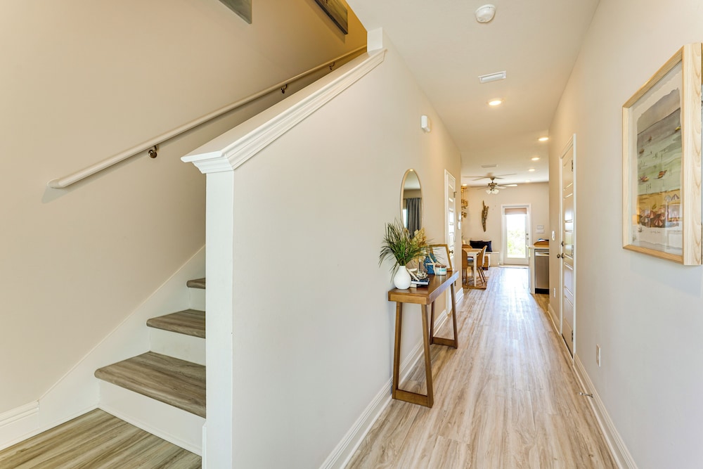 Steps to Ocean: Chic Home w/ Patio in Port St Joe!
