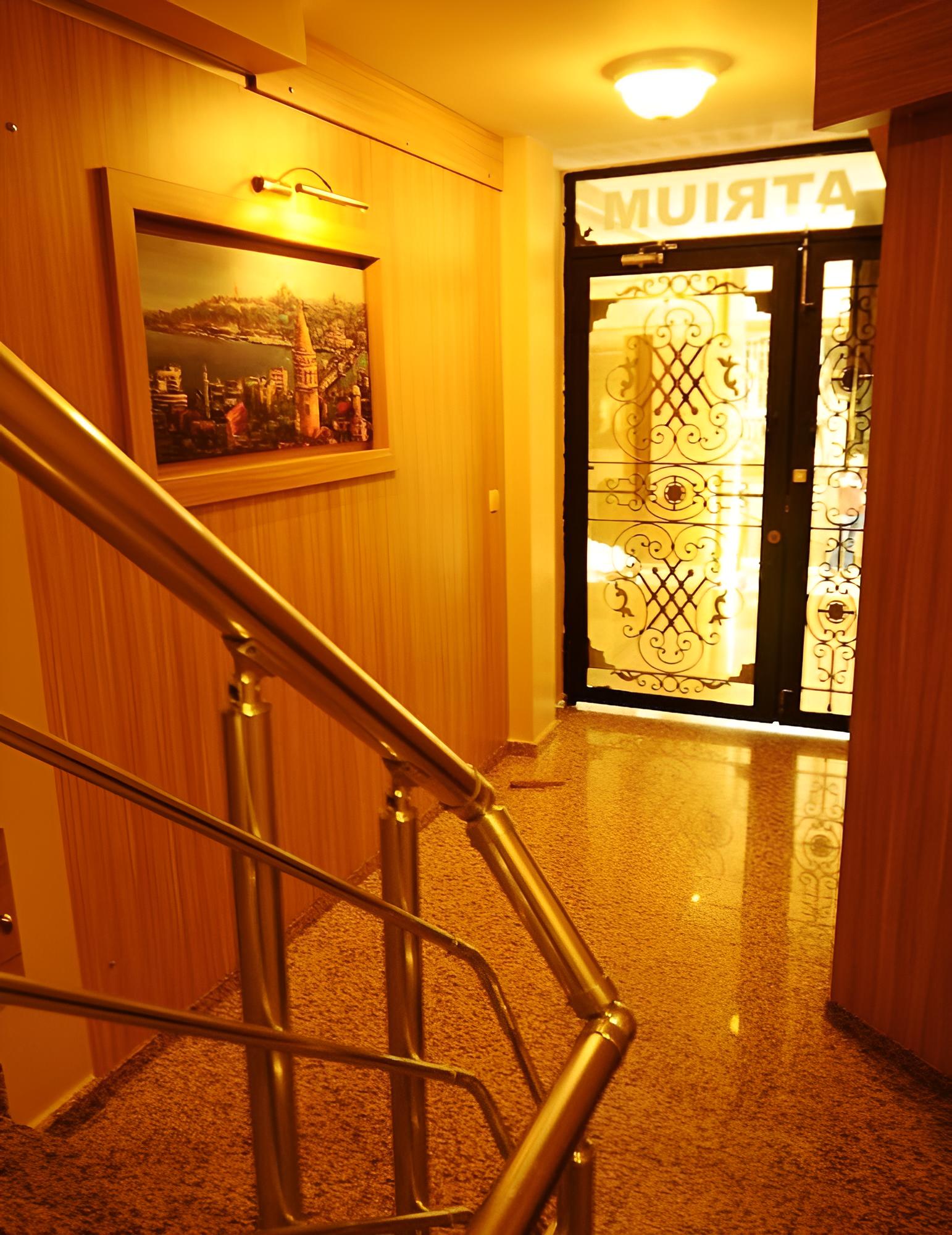 Atrium Suites