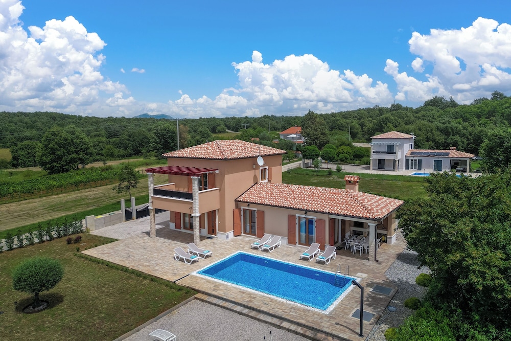 Countryside Villa Katarina