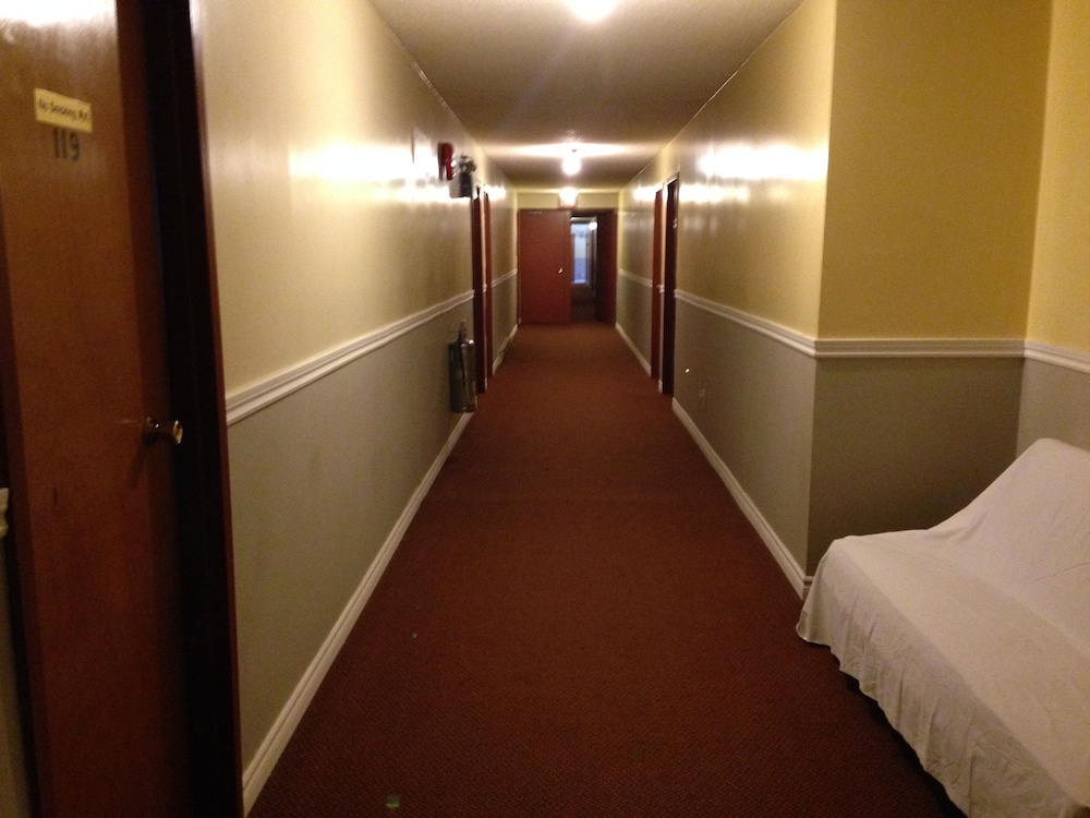 Englehart Inn