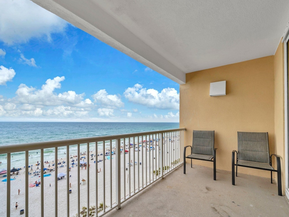 Majestic Beach Towers 1-715