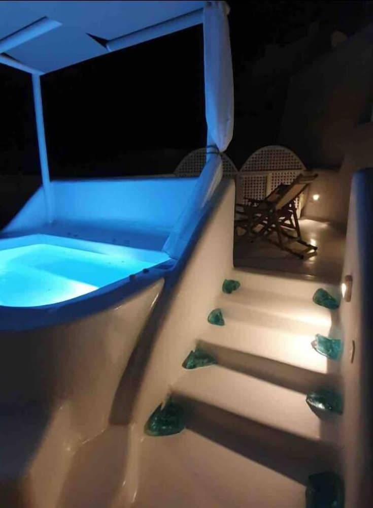 Astrea Suites Feggaropetra Cave House
