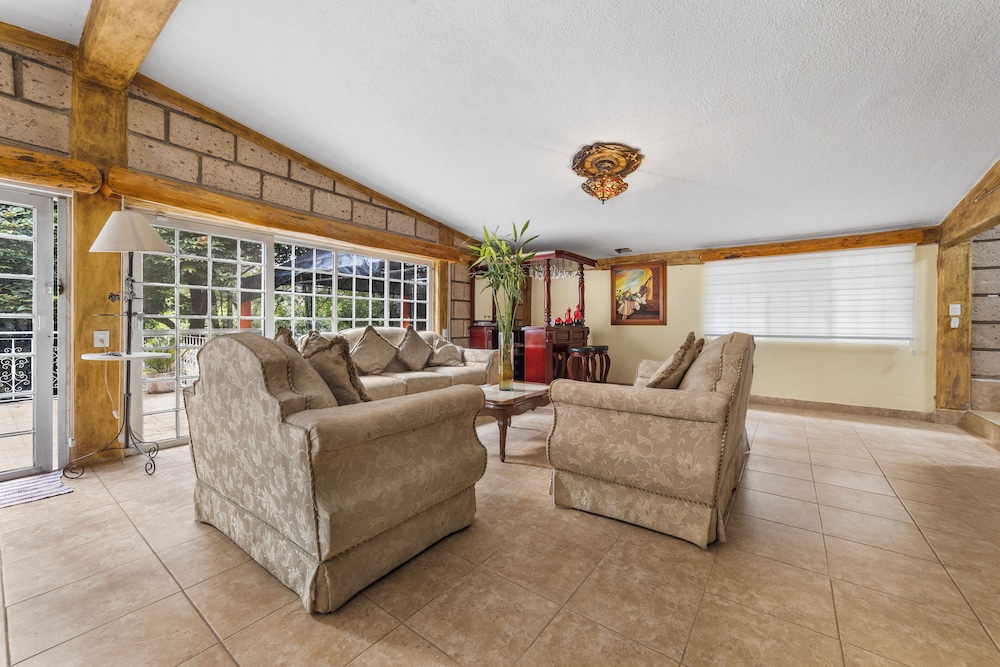 Family Chalet in Villa Vicente 4 BR