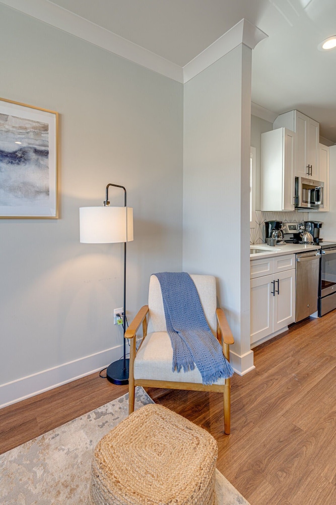 Merry Melrose -mins to Broadway- Sleeps 6