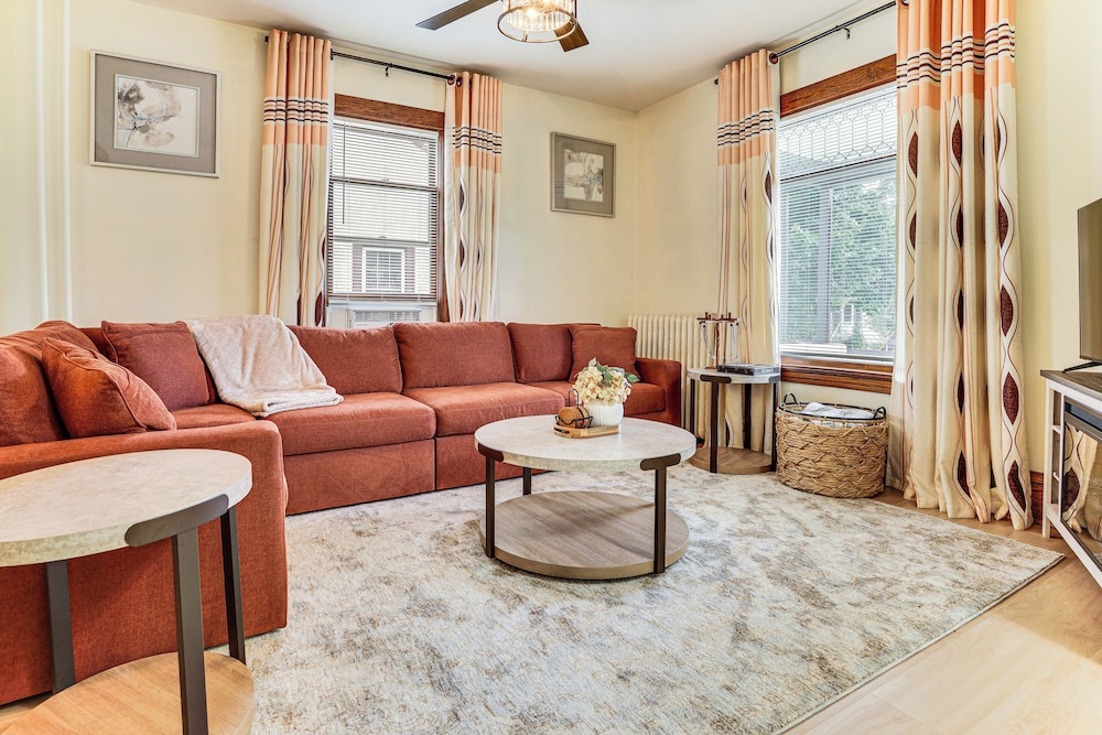1 Mi to University: Spacious Home in Minneapolis!