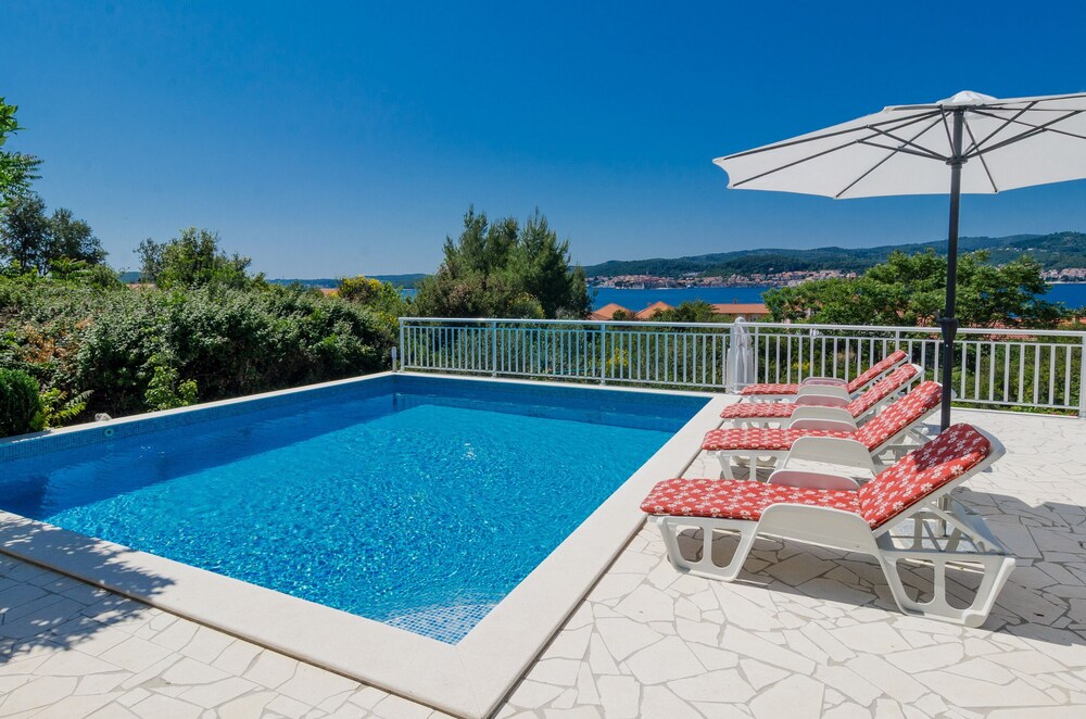 Holiday Villa Perna with Swimming Pool view 4