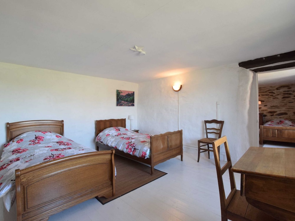 Beautiful and Authentic Cottage view 5