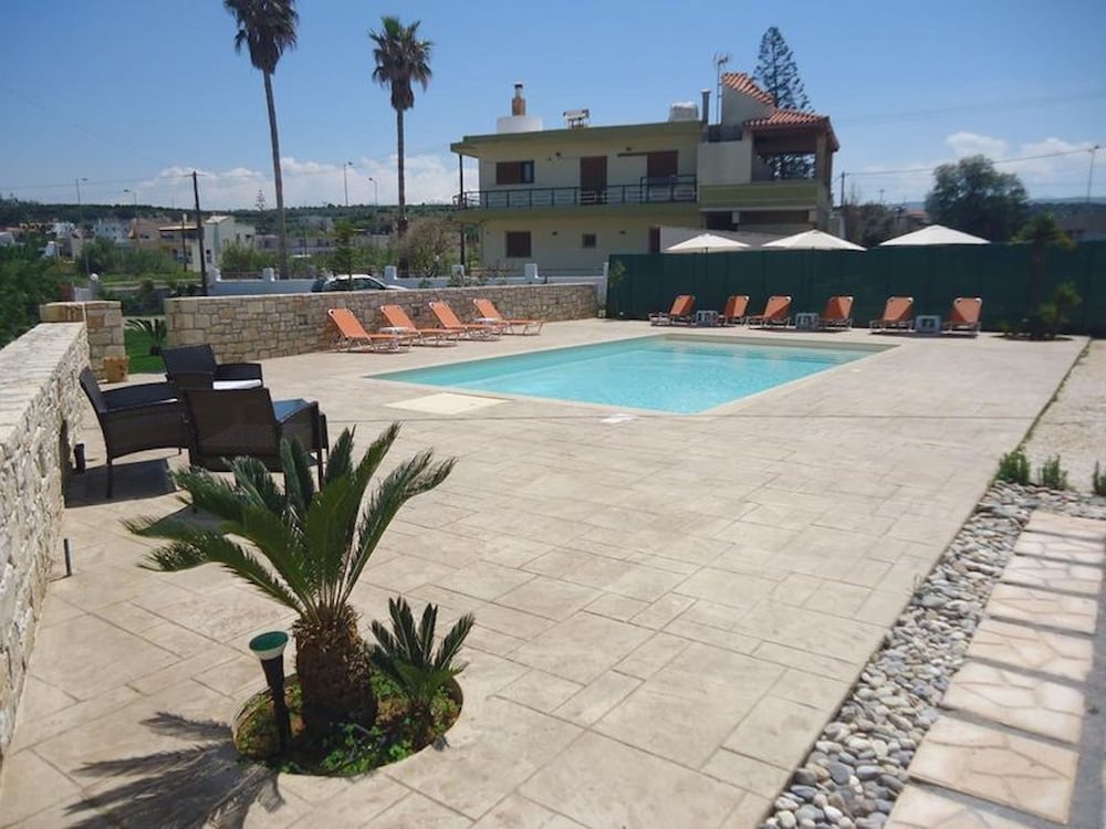 Spacious Family Apartment With Sea View And Swimming Pool view 5