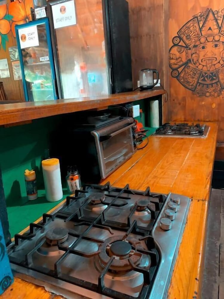 Kin Hostal and Camping