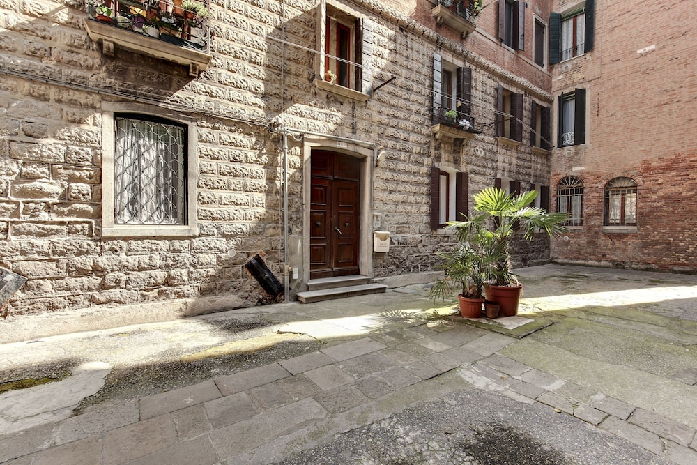 White Flowers by Wonderful Italy