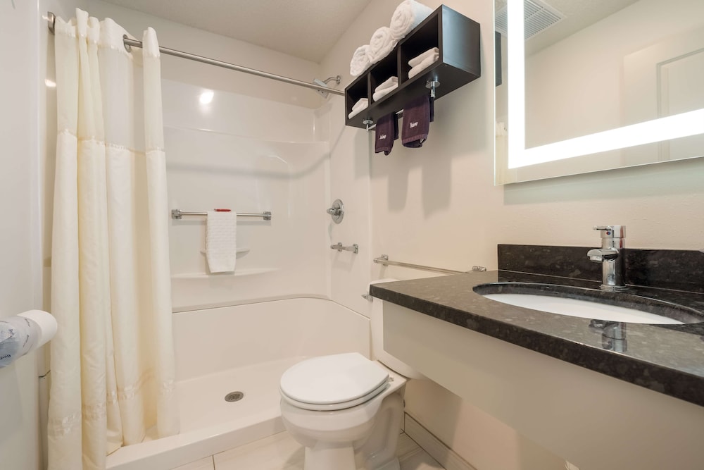 SureStay Hotel by Best Western Thomson