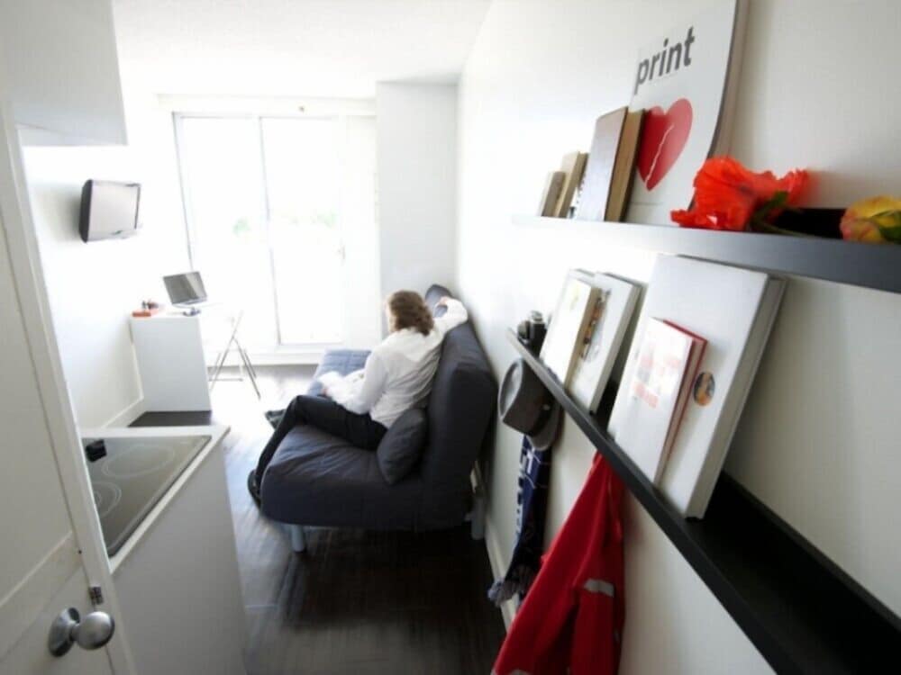 Backpacker College at EC Vancouver: APT Living - Image 1