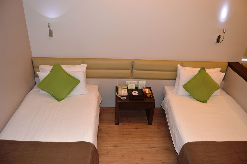 Country Lodge Hotel & Resort