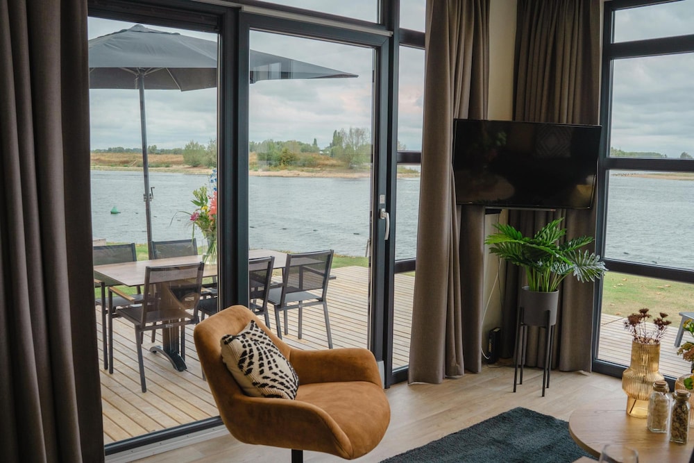 Villa Maritiem 6 Person view 4