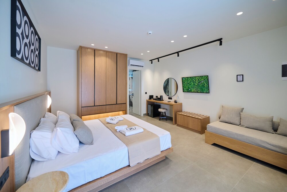 Monarco Executive Rooms
