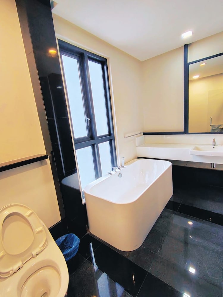 The Mews KLCC By Service Apartment