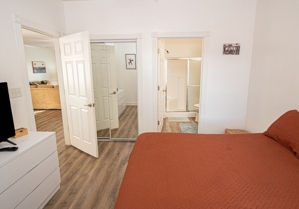 Magnolia Pointe Magnolia Lake 4827-301 3 Bedroom Condo