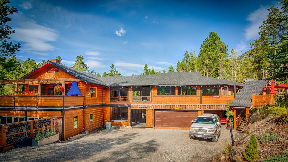 Earl Grey Lodge