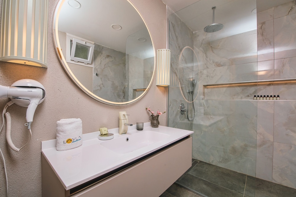 Layla Gocek - Yetişkinlere Özel - Image 78